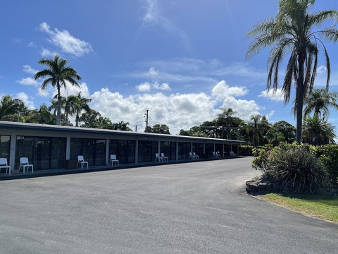 Queens Beach Motor Hotel - Accommodation NT 0