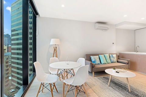 IFSuites (IFSTAYS) EQ Tower - Accommodation NT 7