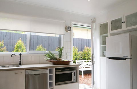 Capella Villa No. 2 Luxury With Outdoor Kitchen - Accommodation NT 5