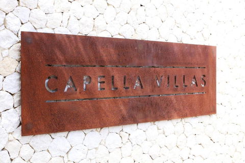 Capella Villa No. 4 Stunning Luxury Decor Inside & Out - Accommodation NT 1
