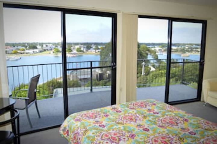  Accommodation NT