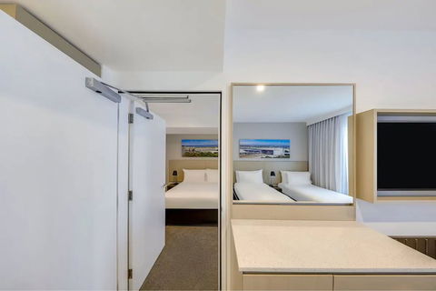 Travelodge Hotel Sydney Airport - NT Tourism 1