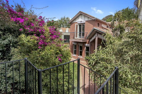 Little St Kilda - Accommodation NT 6