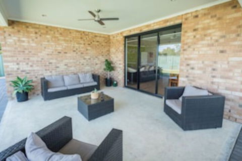 Barossa Family Holiday Home - Accommodation NT 0