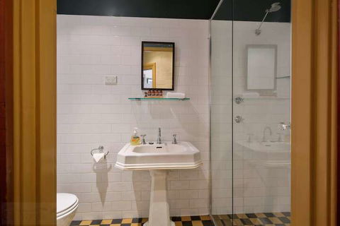 Heathmont - Accommodation NT 5