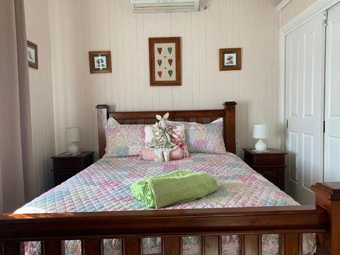 Cherry Blossom Cottage - NT Tourism 1