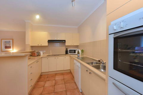 Paringa Beachfront Apartments - Accommodation NT 7