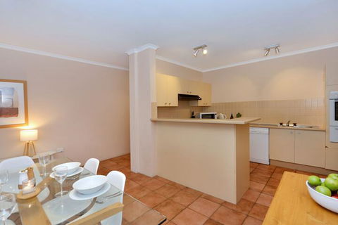 Paringa Beachfront Apartments - Accommodation NT 6