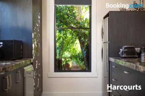 The WeareHouse In Deloraine - Accommodation NT 7