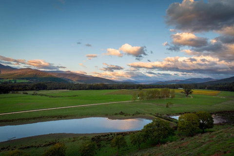 The Red Stag - Accommodation NT 2