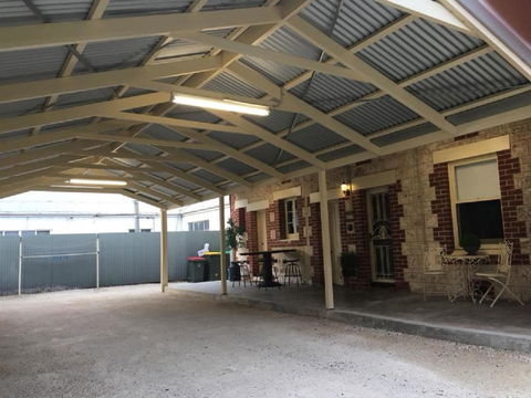 Two Cow Cottage Bed & Breakfast - Accommodation NT 6