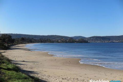 Beachside Rest - NT Tourism 3