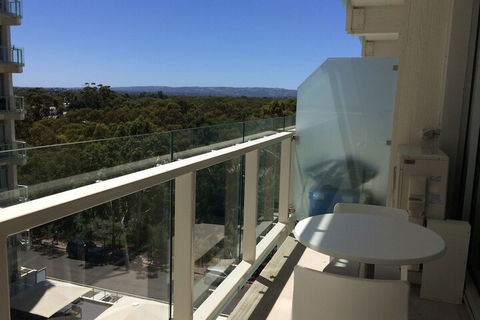 Luxurious Apartments Near City - Accommodation NT 7