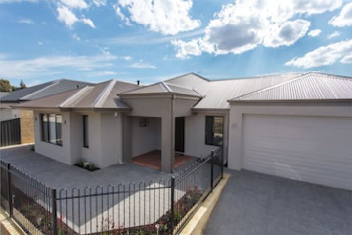 Beckenham WA Accommodation NT