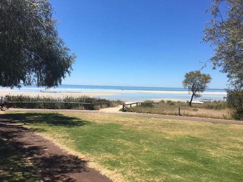 Beach House Dunsborough - Accommodation NT 4