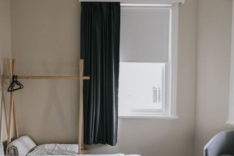 General Roberts Hotel - Accommodation NT 6