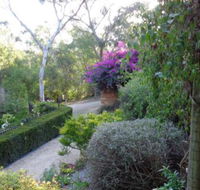 Eltham South Lodge - NT Tourism