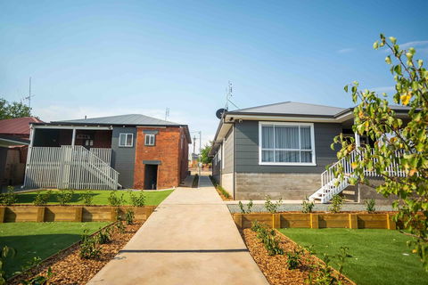 Kirsten Accommodation Parkes - Accommodation NT 2