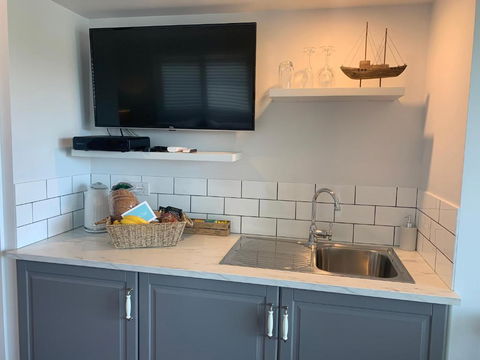 B & B On The Water - Accommodation NT 2