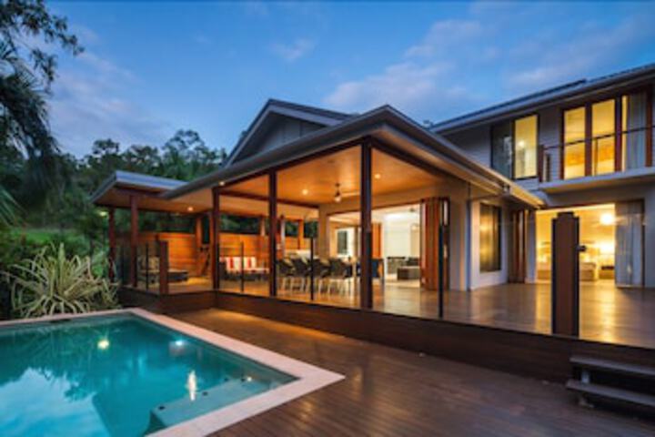 Cairns Northern Beaches QLD Accommodation NT