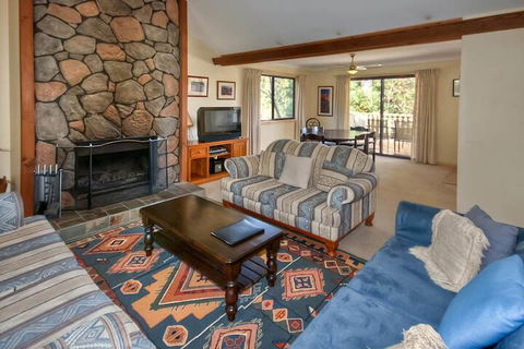 Camelot Cottage - Accommodation NT 2