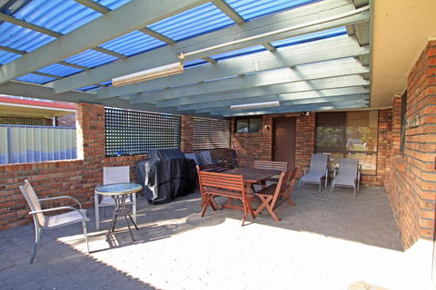 Riverfront Delight - NT Tourism 1