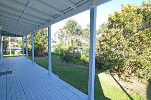 South Sussexs Blue Cottage - NT Tourism 5