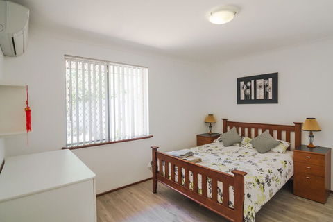 Cosy Murdoch Home - NT Tourism 1