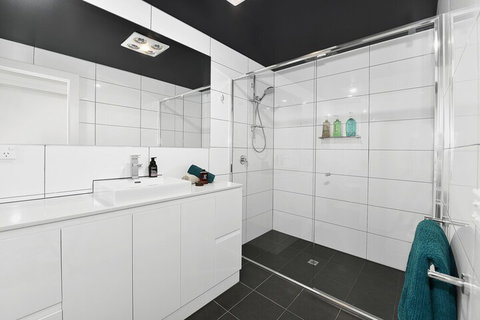 Close To Airport City & Shops - Accommodation NT 5