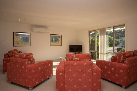 'Carnook House' Tura Beach - Accommodation NT 4