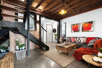 UNIQUE - New York Loft Style Townhouse - Accommodation NT 4