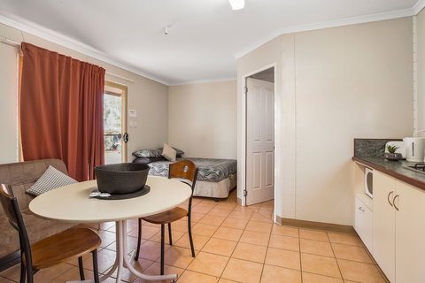 Karratha Caravan Park - Accommodation NT 0