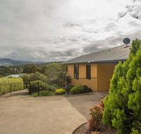 Top Views on Lakewood - Accommodation NT