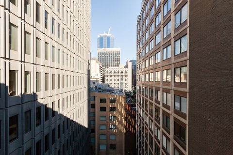 CLAUDE, 2BDR Melbourne Apartment - Accommodation NT 1