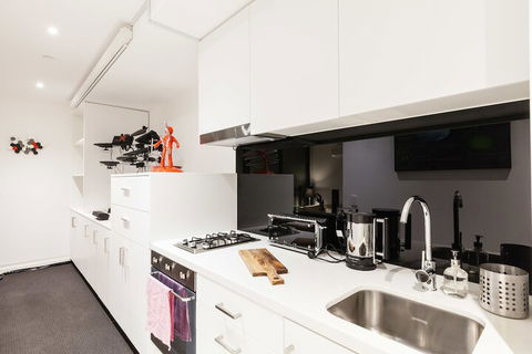 CLARK, 1BDR Melbourne Apartment - Accommodation NT 3