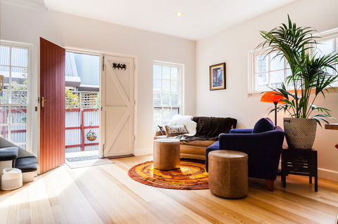 VERA, 1BDR South Melbourne Apartment - Accommodation NT 4