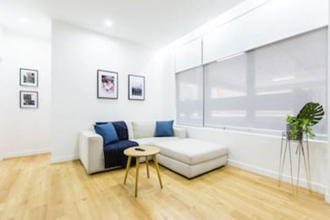 HAZEL, 3BDR Melbourne Apartment - Accommodation NT 0