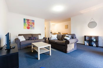 DAWN, 2BDR Carlton Apartment - Accommodation NT 0