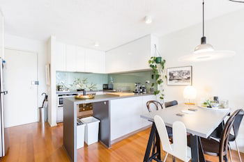 ISAAC, 1BDR South Melbourne Apartment - Accommodation NT 0