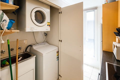 NAOMI, 2BDR South Melbourne Apartment - Accommodation NT 0
