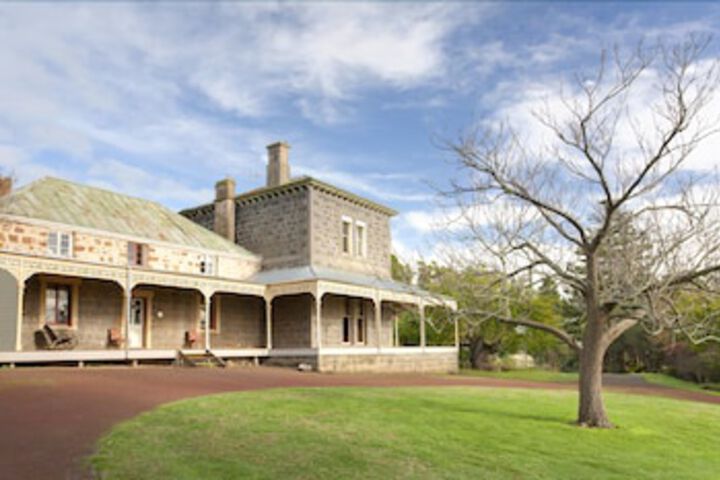  Accommodation NT