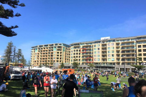 Beachside Luxury Getaway In Glenelg - Accommodation NT 5