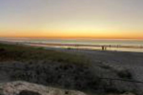 Beachside Luxury Getaway In Glenelg - Accommodation NT 0