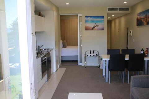 Beachside Luxury Getaway In Glenelg - Accommodation NT 3