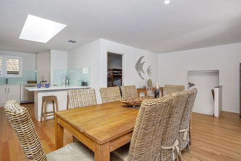The White Beach House - Accommodation NT 6