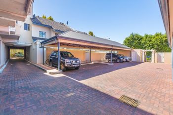 Luxurious Perth Townhouse - Accommodation NT 1