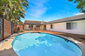 Warana QLD Accommodation NT