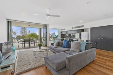 KINGSCLIFF NOR NOR EAST 101 On MARINE PARADE - NT Tourism 0