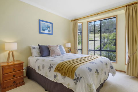 Omaroo Cottage Bruny Island - Accommodation NT 5