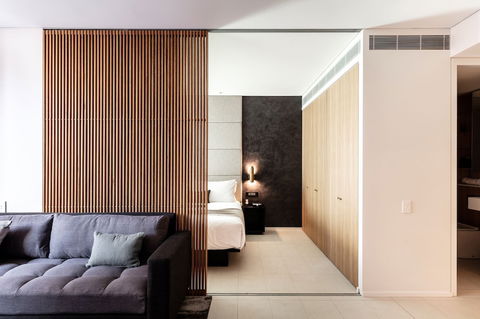 SKYE Suites Sydney - NT Tourism 5